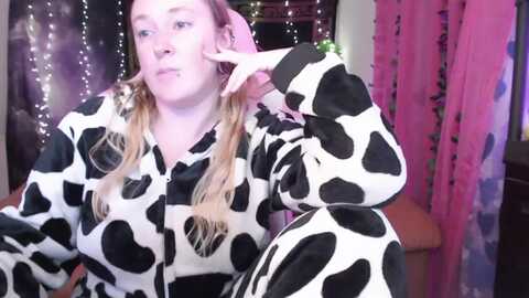 kissica @ myfreecams on 20240131