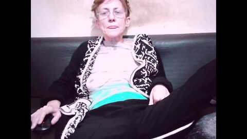 sexygeny @ myfreecams on 20240131