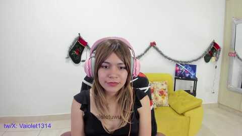 vaiolet1314 @ myfreecams on 20240131