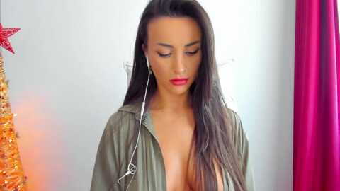 alyssiakent1 @ myfreecams on 20240201