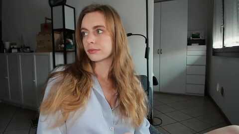 personage @ myfreecams on 20240201