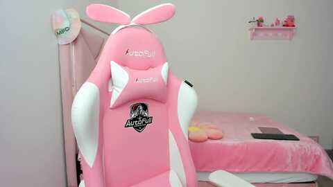 cherrycute666 @ myfreecams on 20240203