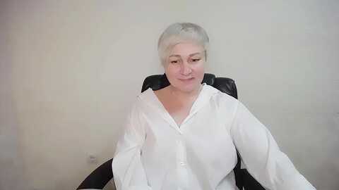 oliviaoskar_ @ myfreecams on 20240203