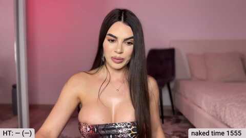 bustymiaaa @ myfreecams on 20240204