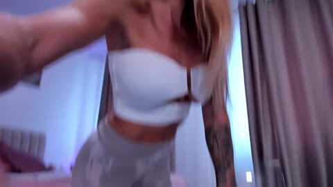 daisyd1_ @ myfreecams on 20240204