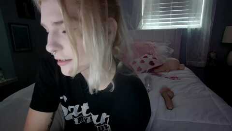duckchan0 @ myfreecams on 20240204