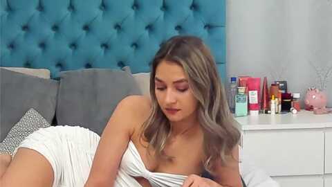 anniaann @ myfreecams on 20240205