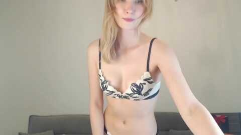 divine_rapier @ myfreecams on 20240205