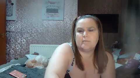 yummymummy39 @ myfreecams on 20240205