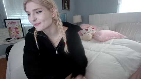duckchan0 @ myfreecams on 20240206