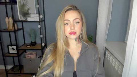flowercoralie @ myfreecams on 20240206