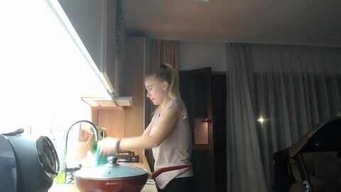 hrystina_ @ myfreecams on 20240206