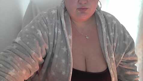 hugetittssx @ myfreecams on 20240206
