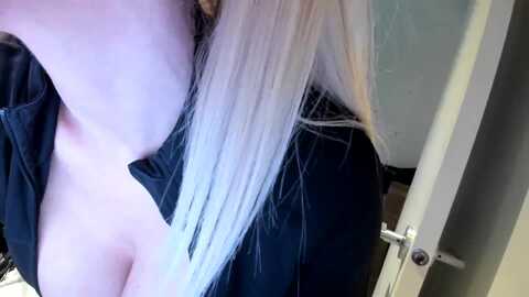 mollyboots @ myfreecams on 20240206