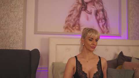 adelynchase @ myfreecams on 20240207