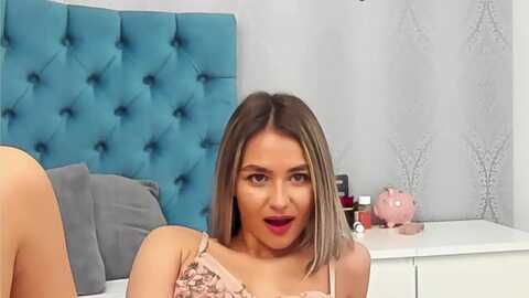 anniaann @ myfreecams on 20240207