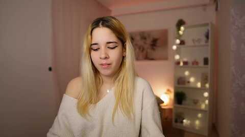 katie_kush18 @ myfreecams on 20240208