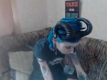 kliomoon @ myfreecams on 20240208
