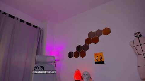 liittlebunny @ myfreecams on 20240208