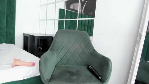 selinlove1 @ myfreecams on 20240208