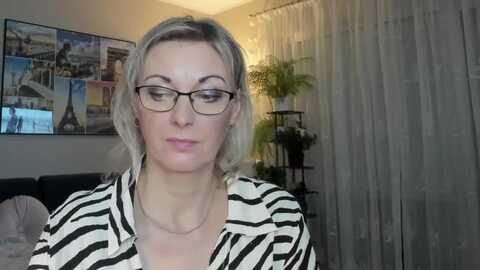 starvanessa1 @ myfreecams on 20240208