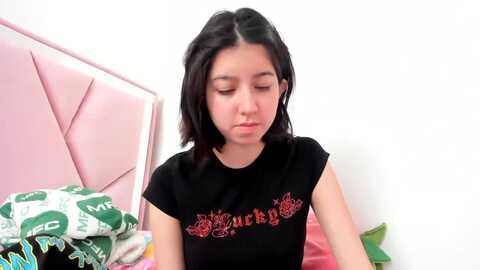 cherrycute666 @ myfreecams on 20240209