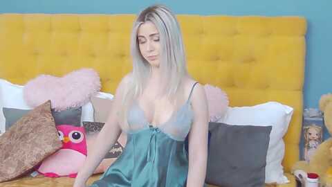 kyliebenton @ myfreecams on 20240209