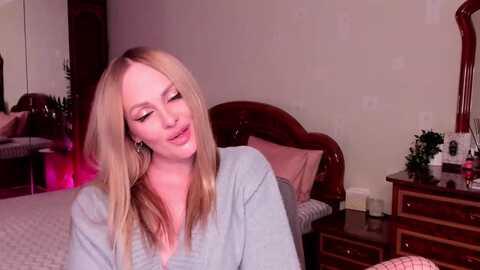 libby_nora @ myfreecams on 20240209
