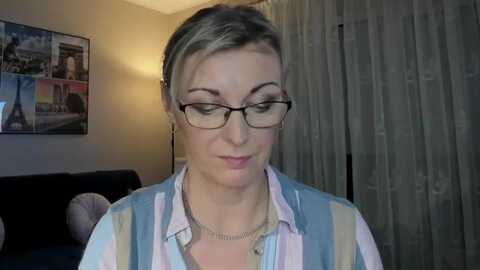starvanessa1 @ myfreecams on 20240209