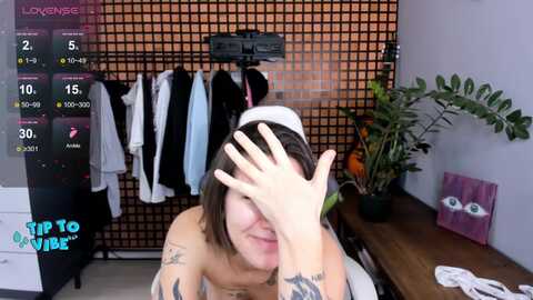 oliv_port @ myfreecams on 20240210