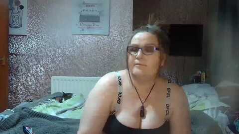 yummymummy39 @ myfreecams on 20240210