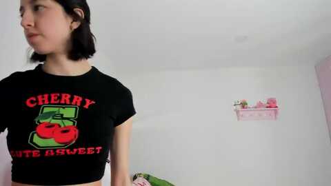 cherrycute666 @ myfreecams on 20240211