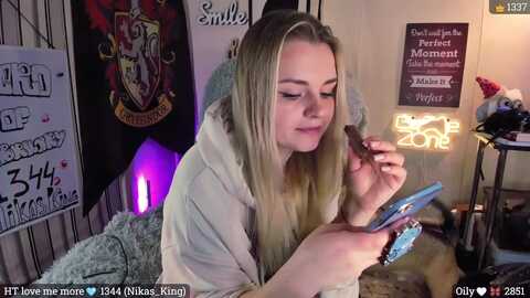 lil_nika @ myfreecams on 20240211