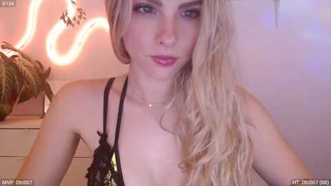 stacydoll @ myfreecams on 20240211