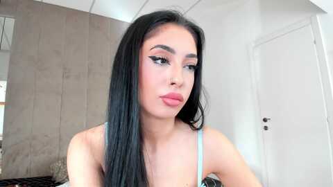 awesomejolie @ myfreecams on 20240212