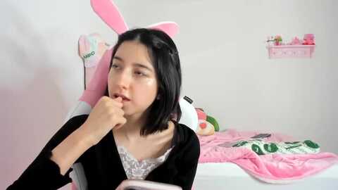 cherrycute666 @ myfreecams on 20240212