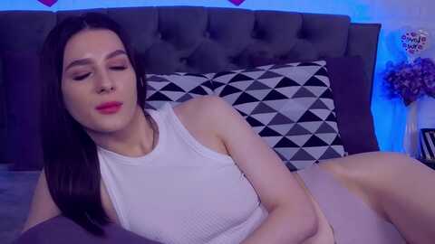 krissdevis @ myfreecams on 20240212