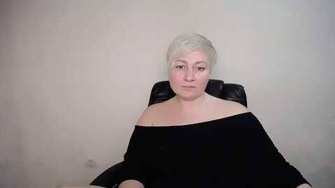 oliviaoskar_ @ myfreecams on 20240212