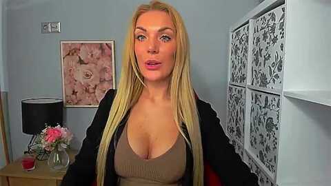 auloragold @ myfreecams on 20240214