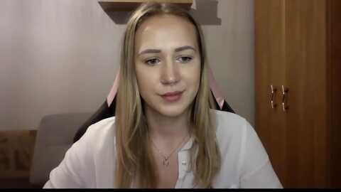 catrinlips @ myfreecams on 20240214