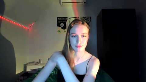 isabellrrose @ myfreecams on 20240214