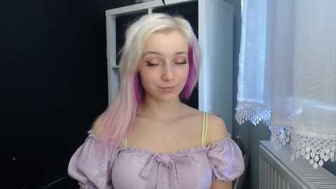 luciaamazing @ myfreecams on 20240214