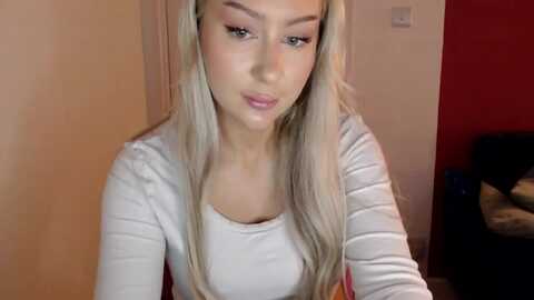 petiteavax @ myfreecams on 20240214