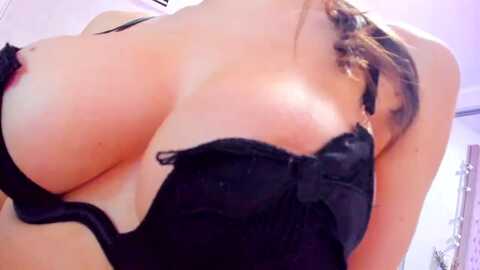 yourcrazylov @ myfreecams on 20240214