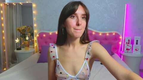 arianapetite @ myfreecams on 20240215