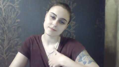 bird_blue @ myfreecams on 20240215