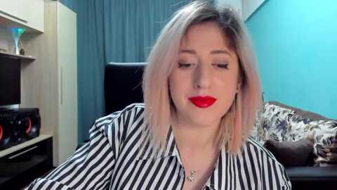 sweetdelia_ @ myfreecams on 20240215