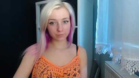 luciaamazing @ myfreecams on 20240216