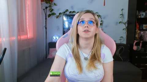 monicmoon18 @ myfreecams on 20240216