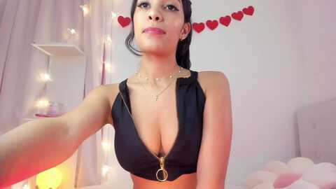 sweetmoon1 @ myfreecams on 20240216